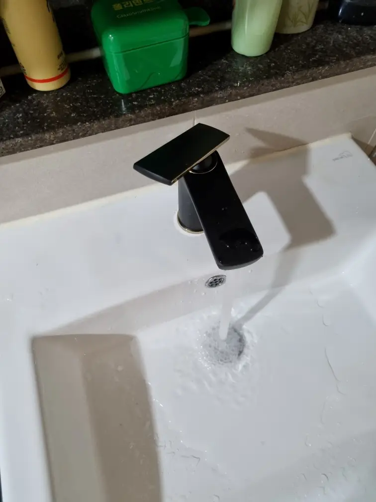 세면대 수전교체 8